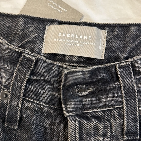 Everlane The Curvy 90’s Cheeky Straight Jean - Picture 2 of 4